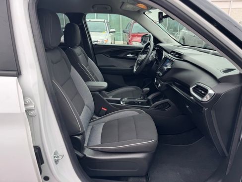 Used 2023 Chevrolet TrailBlazer LT w/ Convenience Package image 18