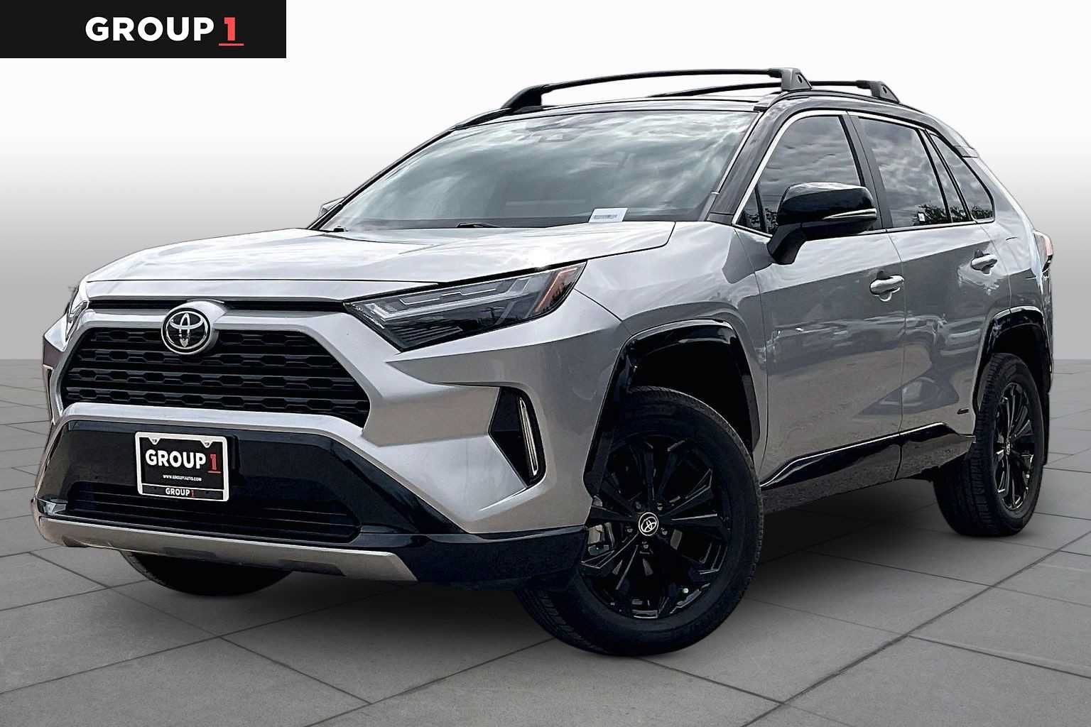 Used 2025 Toyota RAV4 XSE AWD/4WD image 1