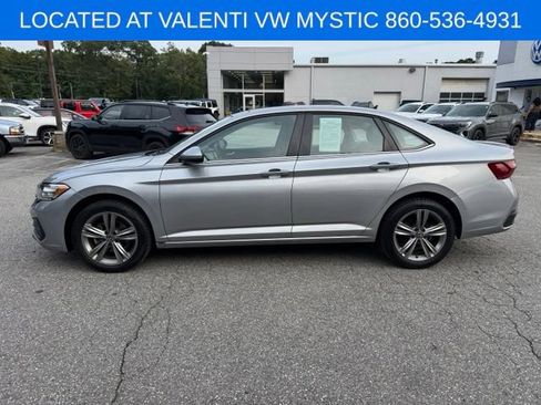 Used 2023 Volkswagen Jetta SE FWD image 7