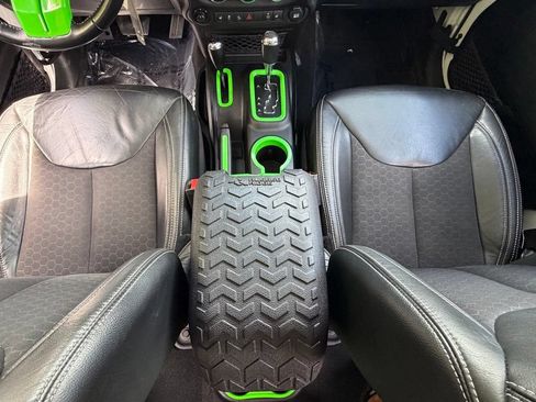 Used 2018 Jeep Wrangler Unlimited Sport AWD/4WD image 47