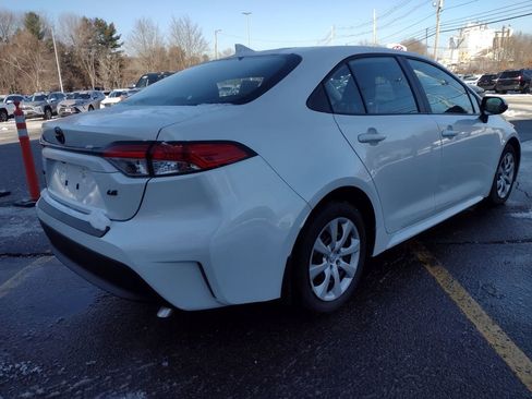 Used 2025 Toyota Corolla LE image 7