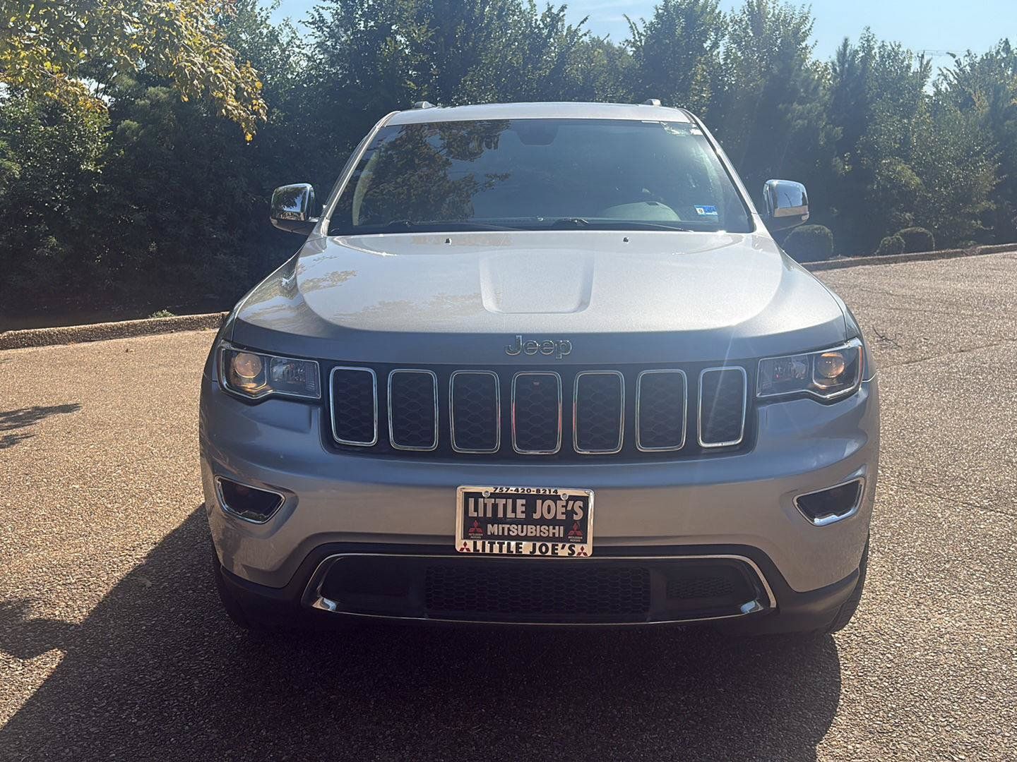 Used 2020 Jeep Grand Cherokee Limited AWD/4WD image 13
