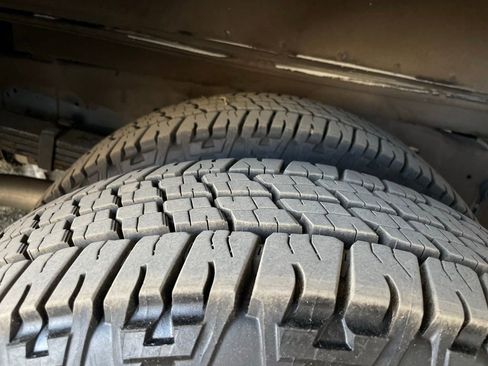 Used 2016 Ford E-350 and Econoline 350 Super Duty w/ A/C Prep Package RWD image 10