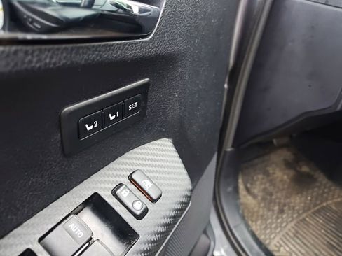 Used 2013 Toyota RAV4 Limited AWD/4WD image 8