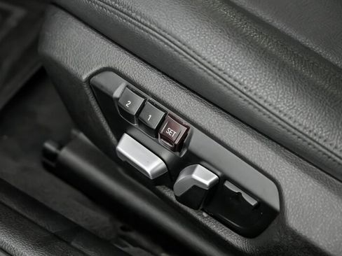 Used 2018 BMW 320i xDrive Sedan image 24