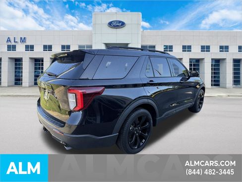 Used 2023 Ford Explorer ST-Line w/ Class IV Trailer Tow Package RWD image 6