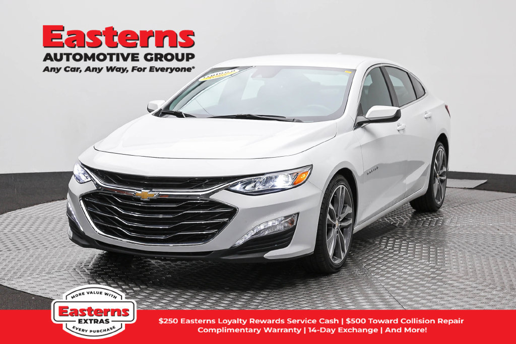 Used 2024 Chevrolet Malibu LT FWD image 1