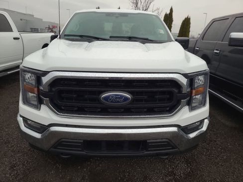 Used 2023 Ford F150 XLT w/ Trailer Tow Package image 5