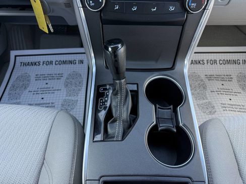 Used 2015 Toyota Camry LE image 13