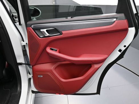 Certified 2022 Porsche Macan GTS AWD/4WD image 27