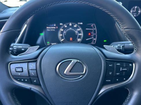 Used 2021 Lexus ES 300h w/ Premium Package FWD image 14