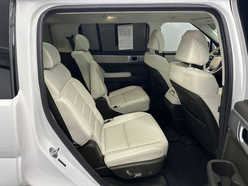 Used 2024 Hyundai Santa Fe Calligraphy image 17