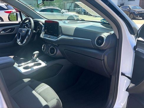 Used 2025 Chevrolet Blazer LT FWD image 26