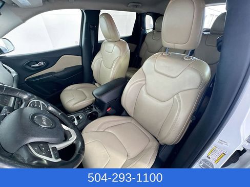 Used 2017 Jeep Cherokee Limited image 20