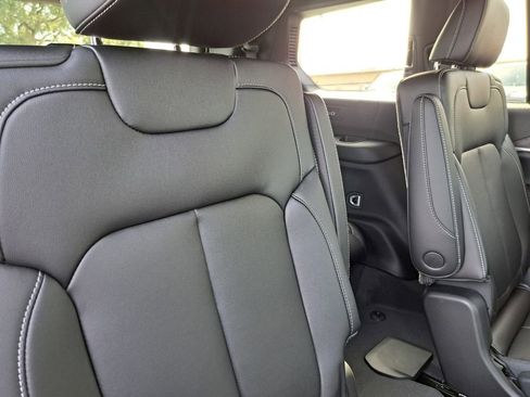 New 2026 Jeep Compass Latitude image 23