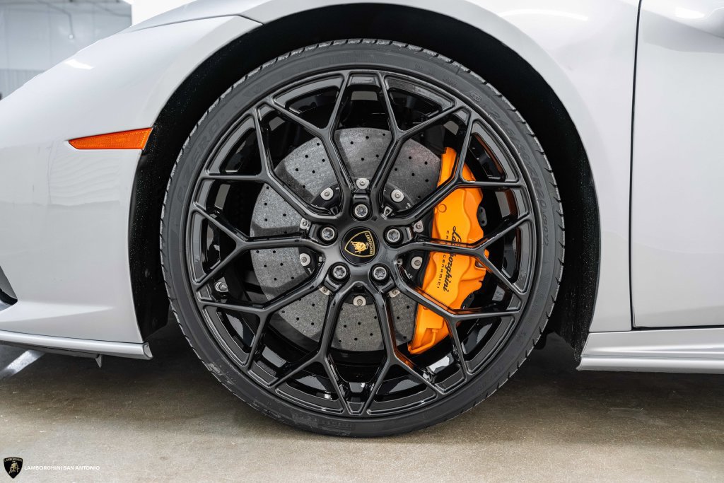 Used 2020 Lamborghini Huracan EVO AWD/4WD image 6