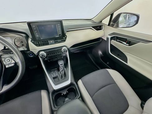 Used 2021 Toyota RAV4 XLE w/ Convenience Package AWD/4WD image 11
