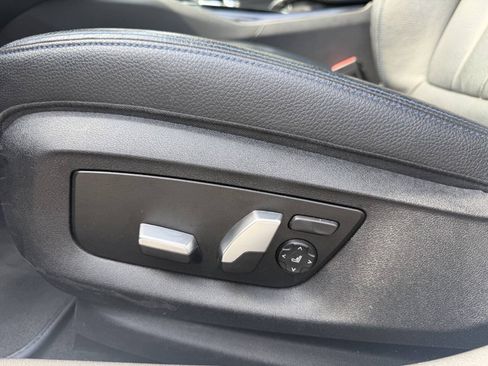 Used 2017 BMW 530i xDrive AWD/4WD image 18