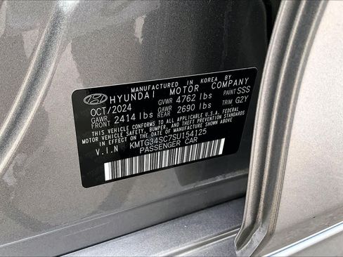 Used 2025 Genesis G70 2.5T RWD image 62