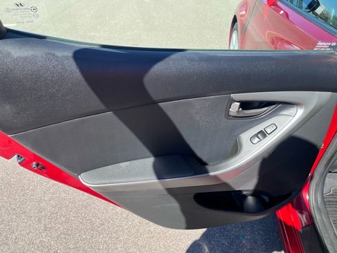 Used 2013 Hyundai Elantra Limited w/ Technology Pkg image 16