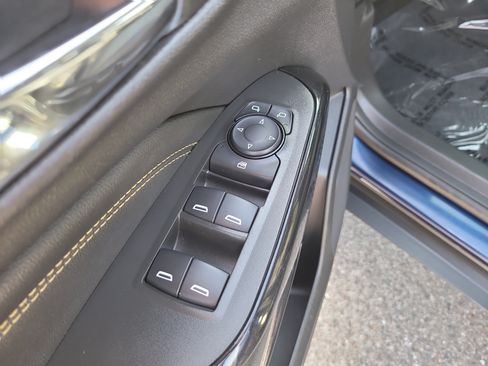 Used 2024 Chevrolet Trax LT FWD image 16