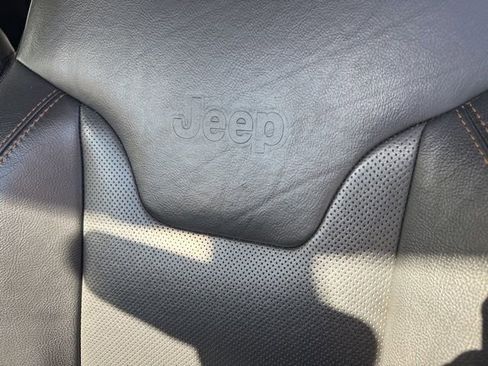 Used 2018 Jeep Compass Limited w/ Navigation Group image 10