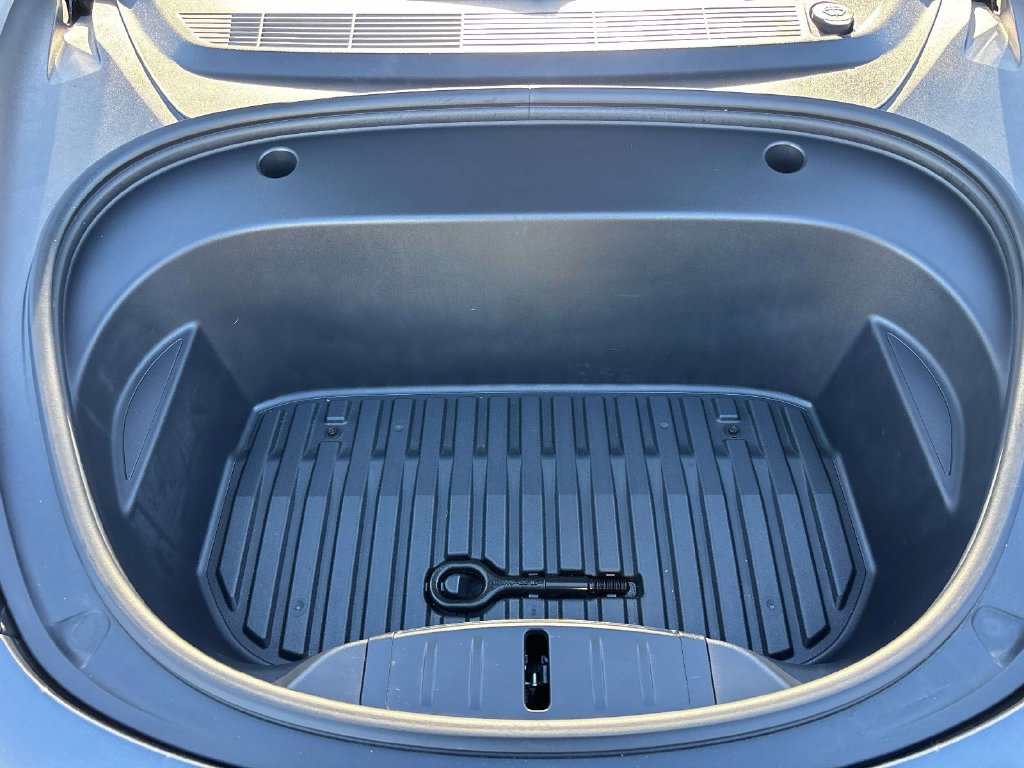 Used 2023 Tesla Model 3 Standard Range RWD image 17
