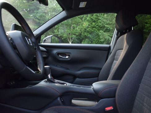 Used 2026 Honda HR-V Sport image 10