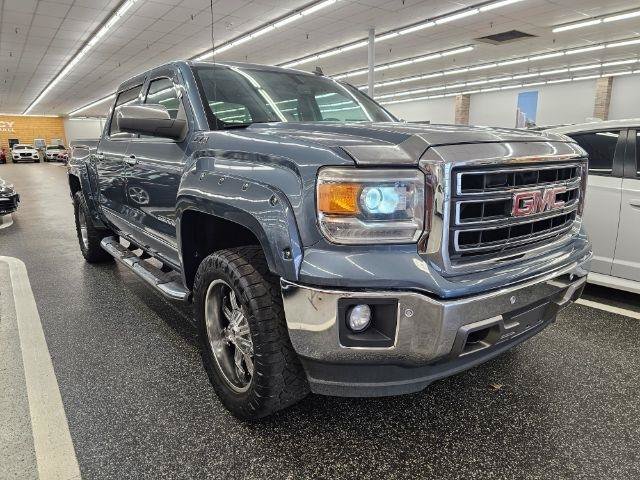 Used 2014 GMC Sierra 1500 SLT w/ SLT Preferred Package AWD/4WD image 4