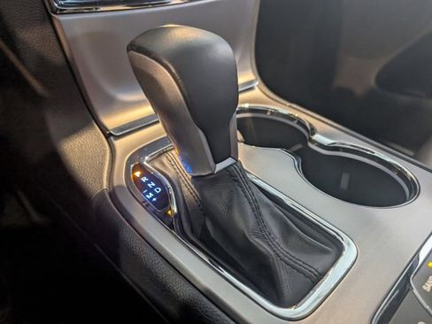 Used 2020 Jeep Grand Cherokee Limited w/ Premium Lighting Group image 23