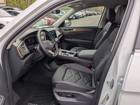 New 2026 Volkswagen Atlas SE image 13