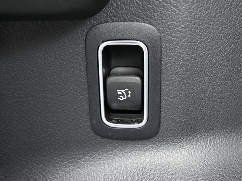 Used 2025 Mercedes-Benz GLA 250 image 28