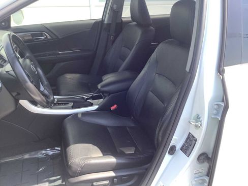 Used 2017 Honda Accord EX-L image 11