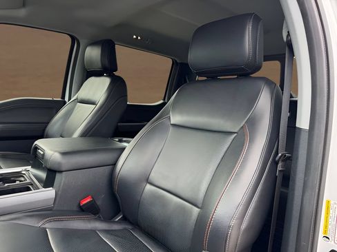 Used 2023 Ford F250 Lariat w/ Sport Appearance Package AWD/4WD image 12