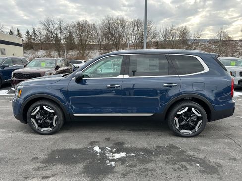 New 2025 Kia Telluride S image 8
