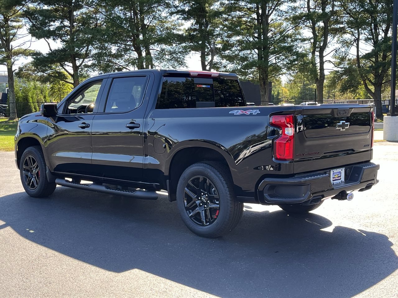 New 2026 Chevrolet Silverado 1500 RST w/ Redline Edition AWD/4WD image 3