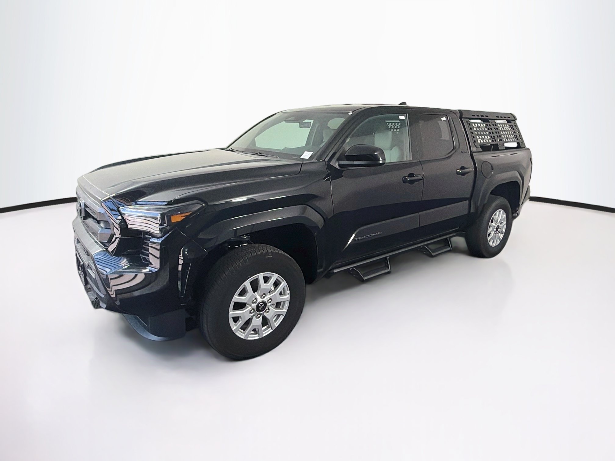Used 2026 Toyota Tacoma SR5 AWD/4WD image 3