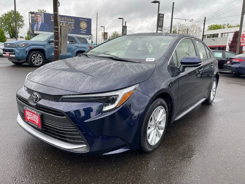 New 2026 Toyota Corolla XLE FWD image 4