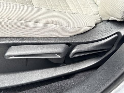 New 2026 Honda HR-V LX image 21