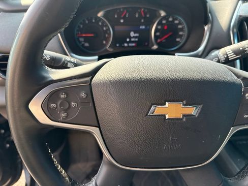 Used 2023 Chevrolet Traverse LT w/ Rear Camera Mirror Package AWD/4WD image 23