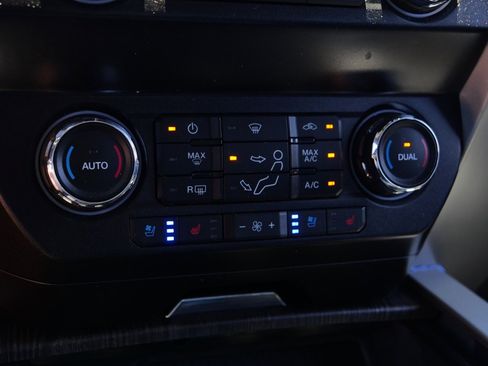 Used 2020 Ford F250 Lariat w/ Lariat Ultimate Package AWD/4WD image 25