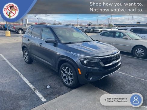 Used 2021 Kia Seltos EX image 1
