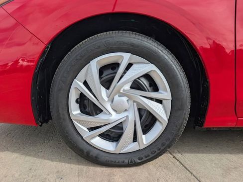 Used 2025 Subaru Impreza 2.0i image 10