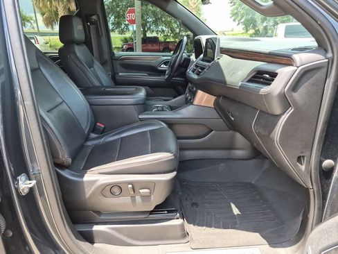 Used 2021 Chevrolet Tahoe High Country w/ Premium Package RWD image 22