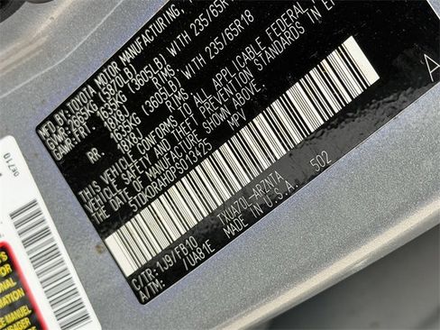 Used 2023 Toyota Highlander LE image 10