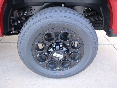 New 2026 Ford F250 Lariat w/ Black Appearance Package image 21