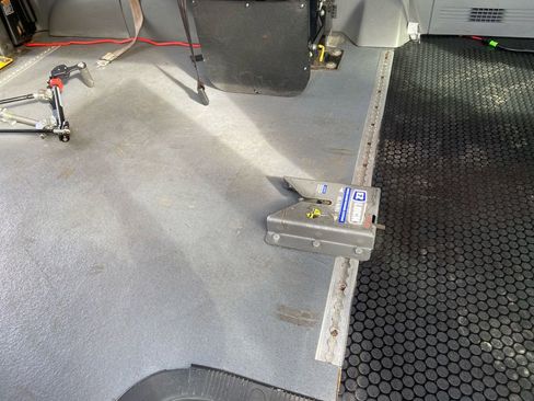 Used 2009 Ford E-350 and Econoline 350 XL image 29