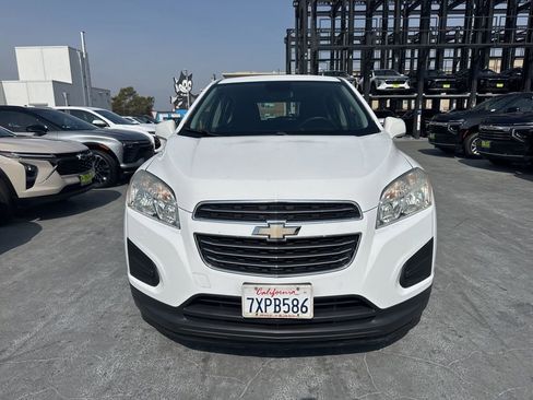 Used 2016 Chevrolet Trax LS image 2
