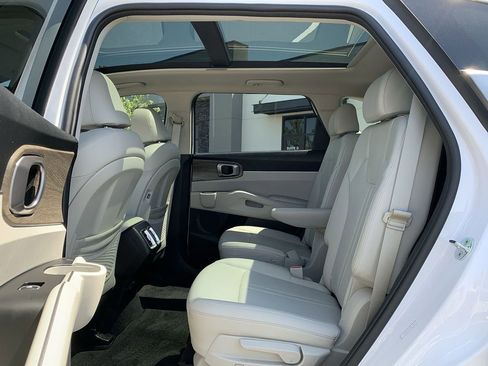 Used 2022 Kia Sorento EX w/ Panoramic Sunroof Package FWD image 30