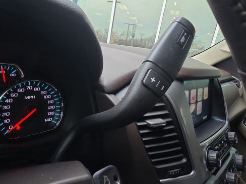 Used 2015 Chevrolet Tahoe LT image 16